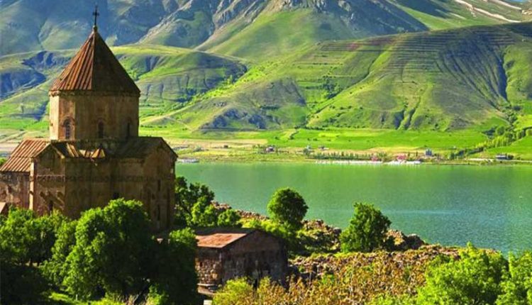 بهترین و ارزان ترین زمان سفر به وان ترکیه چه فصلی است؟